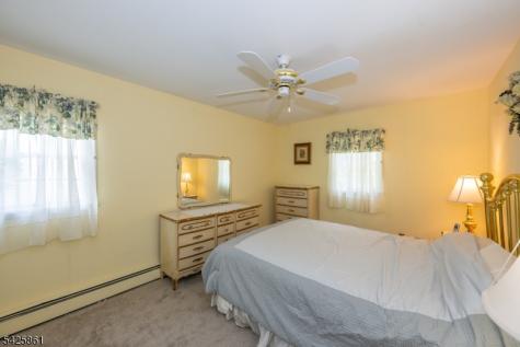 31 Iroquois Trail Denville NJ 07834