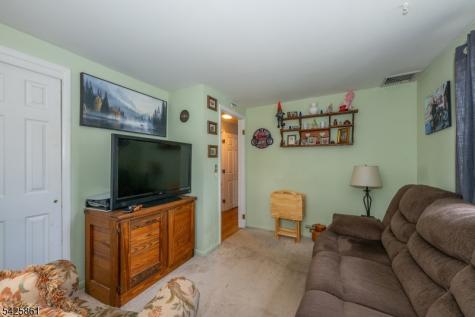 31 Iroquois Trail Denville NJ 07834