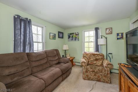 31 Iroquois Trail Denville NJ 07834
