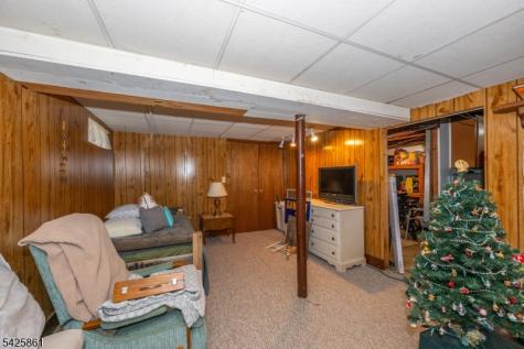 31 Iroquois Trail Denville NJ 07834