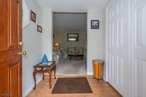 31 Iroquois Trail Denville NJ 07834