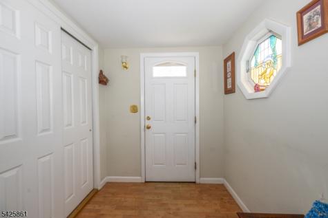 31 Iroquois Trail Denville NJ 07834