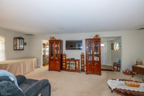 31 Iroquois Trail Denville NJ 07834