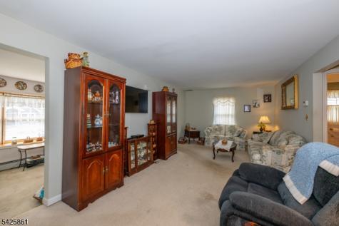 31 Iroquois Trail Denville NJ 07834