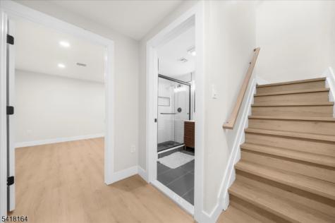 86 Treetops Circle Franklin NJ 08540