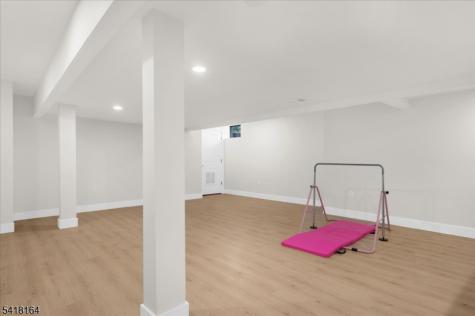 86 Treetops Circle Franklin NJ 08540