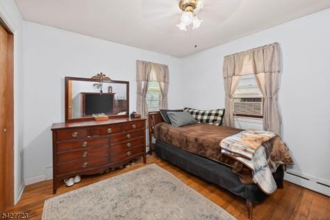 126 Jay Place Middlesex NJ 08846
