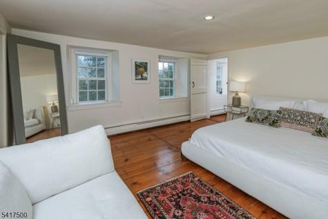 46 Poor Farm Road Hopewell NJ 08534