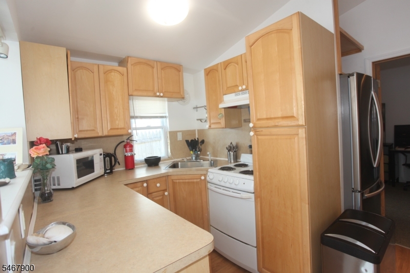 76 Ithanell Road Hopatcong NJ 07843