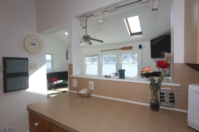 76 Ithanell Road Hopatcong NJ 07843