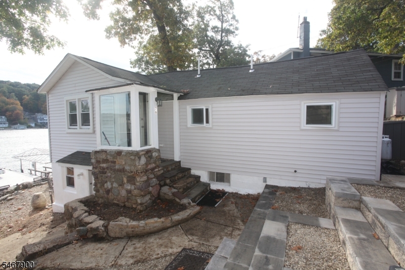 76 Ithanell Road Hopatcong NJ 07843