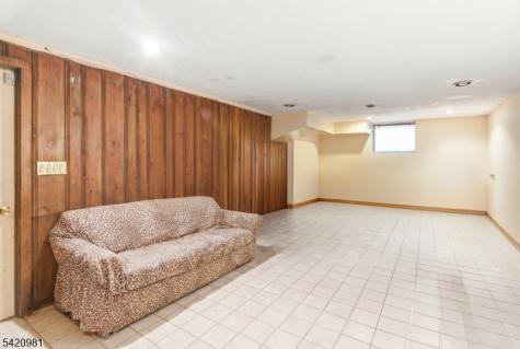442 Seven Oaks Road City Of Orange NJ 07050