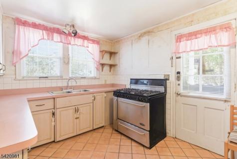 442 Seven Oaks Road City Of Orange NJ 07050