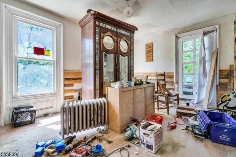 12 Sanatorium Road Glen Gardner NJ 08826
