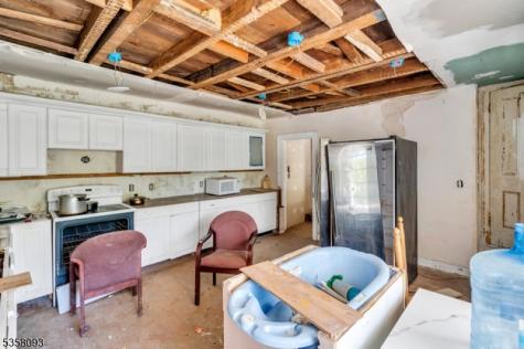 12 Sanatorium Road Glen Gardner NJ 08826
