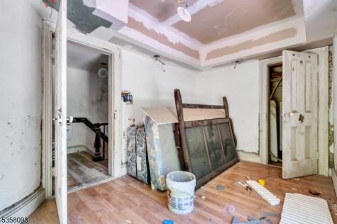 12 Sanatorium Road Glen Gardner NJ 08826