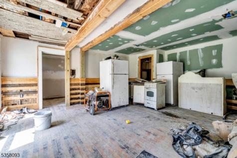 12 Sanatorium Road Glen Gardner NJ 08826