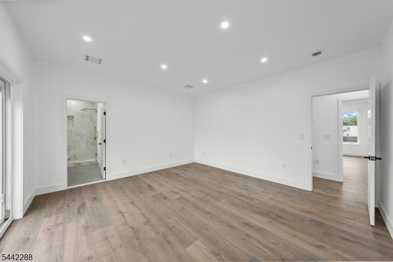 53 Greenbrook Avenue Woodbridge NJ 08832