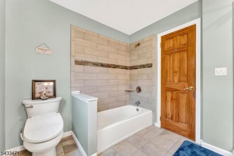 31 Samuel Drive Raritan NJ 08822