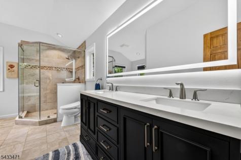31 Samuel Drive Raritan NJ 08822