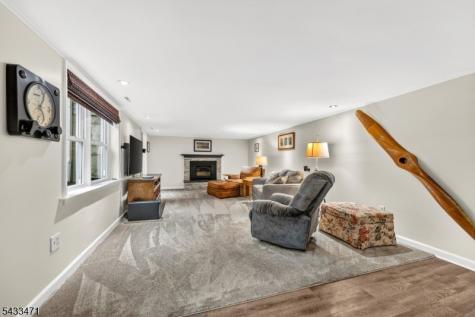 31 Samuel Drive Raritan NJ 08822