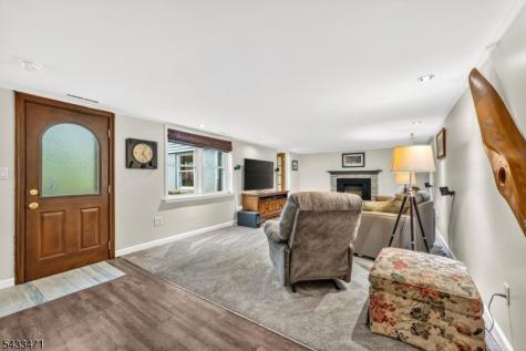 31 Samuel Drive Raritan NJ 08822