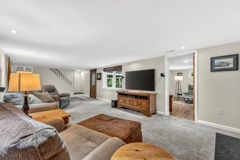 31 Samuel Drive Raritan NJ 08822