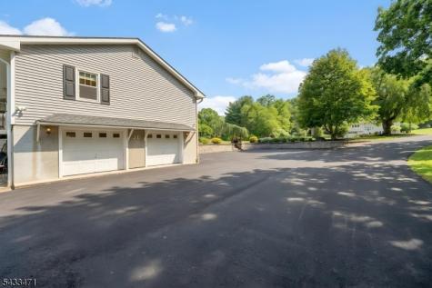 31 Samuel Drive Raritan NJ 08822
