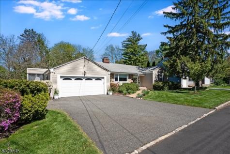 16 Brook Drive North Morris Plains NJ 07950