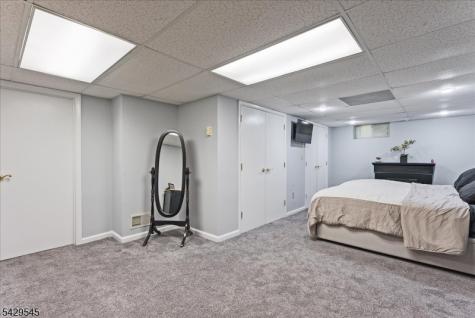 16 Brook Drive North Morris Plains NJ 07950