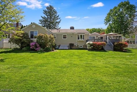 16 Brook Drive North Morris Plains NJ 07950