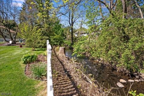 16 Brook Drive North Morris Plains NJ 07950