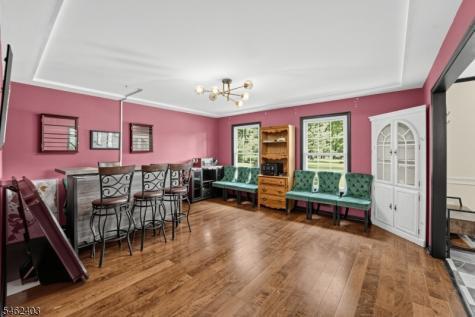 5 Buckingham Court Clinton NJ 08801