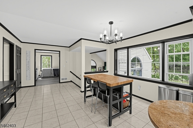 5 Buckingham Court Clinton NJ 08801