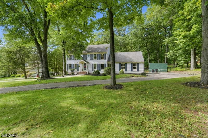5 Buckingham Court Clinton NJ 08801