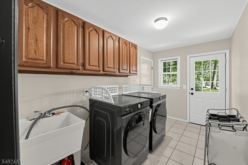 5 Buckingham Court Clinton NJ 08801