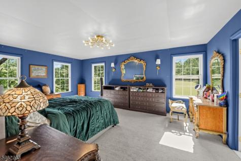 5 Buckingham Court Clinton NJ 08801
