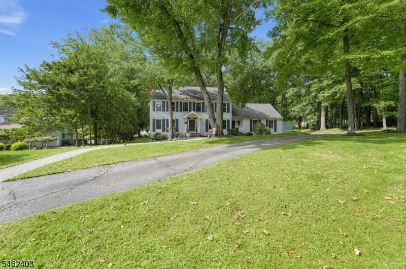 5 Buckingham Court Clinton NJ 08801