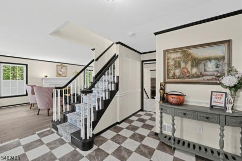 5 Buckingham Court Clinton NJ 08801