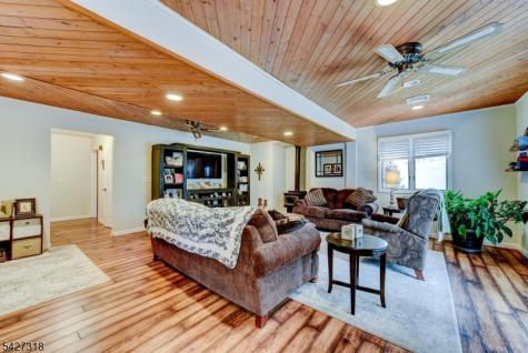 52 Ashburn Road Wayne NJ 07470