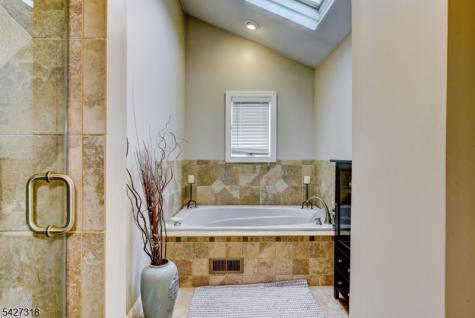 52 Ashburn Road Wayne NJ 07470