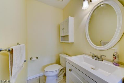 52 Ashburn Road Wayne NJ 07470