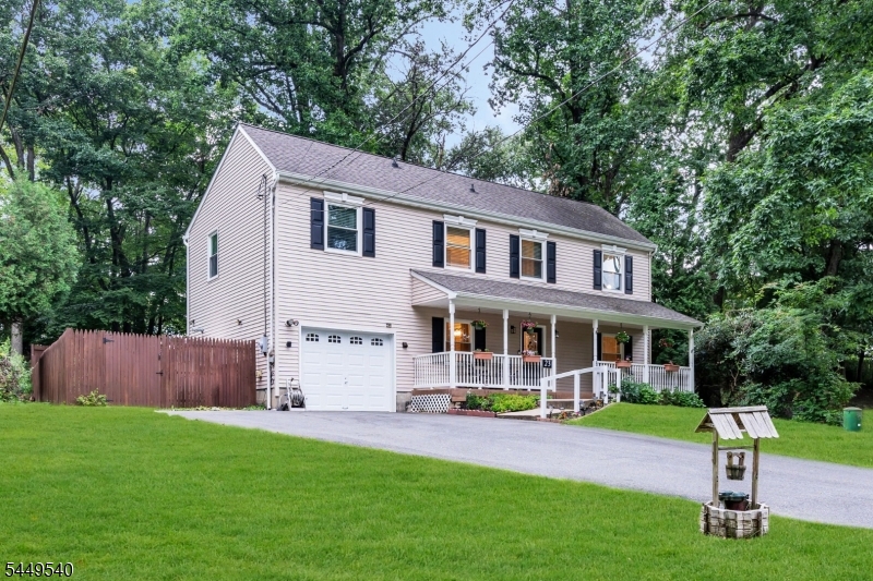 23 Leo Avenue Hopatcong NJ 07874
