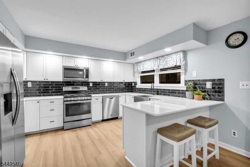 23 Leo Avenue Hopatcong NJ 07874
