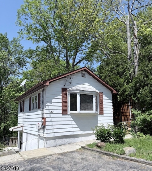 632 Brooklyn Mountain Road Hopatcong NJ 07843