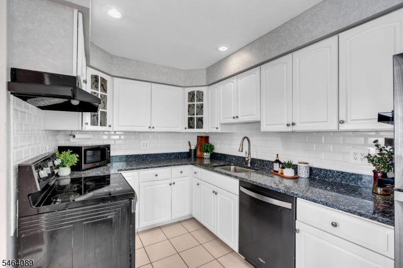 21 Mcguire Street Woodbridge NJ 08840
