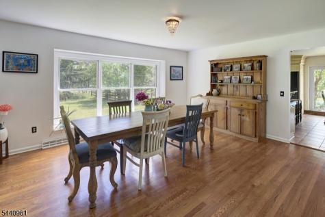 13 Farmersville Road Tewksbury NJ 07830