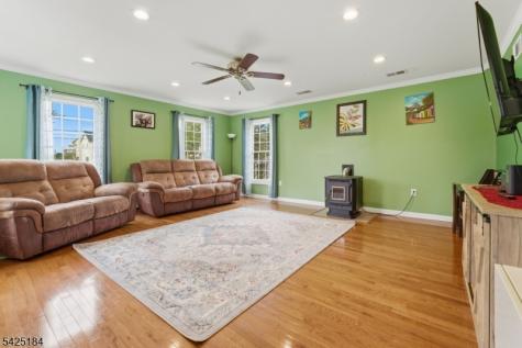 13 New Street Washington NJ 07882