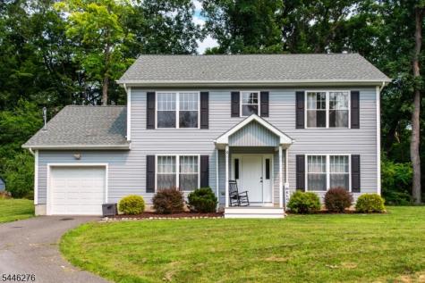 8 Spruce Drive Green NJ 07821