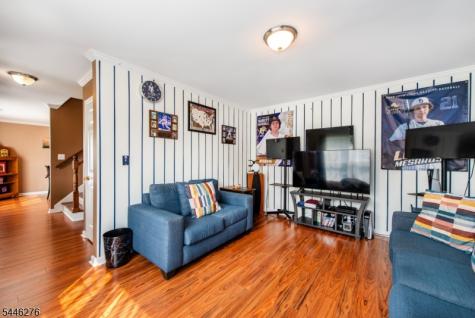 8 Spruce Drive Green NJ 07821